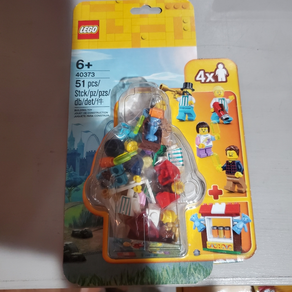 NWT LEGO 40373 Minifigure Set - Multicolor